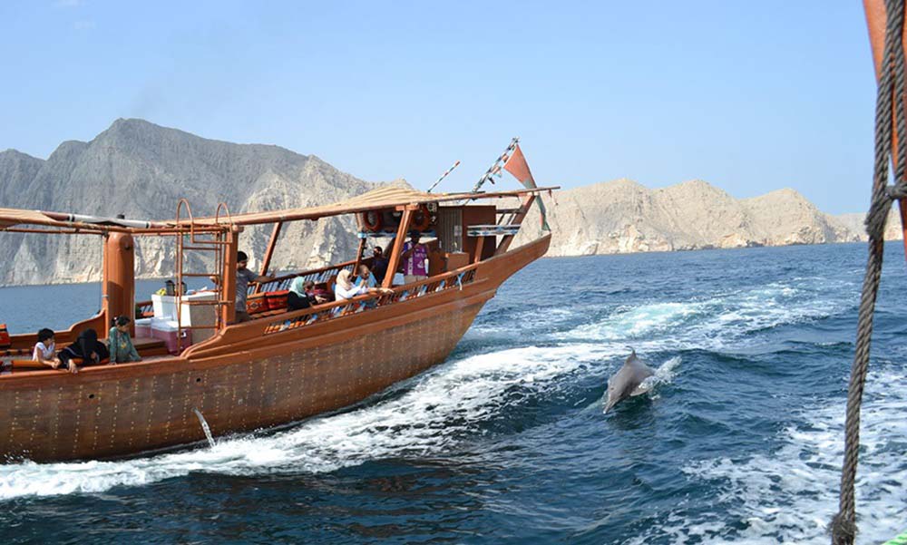 Why Opt for a Full-day Dhow Cruise in Musandman?
